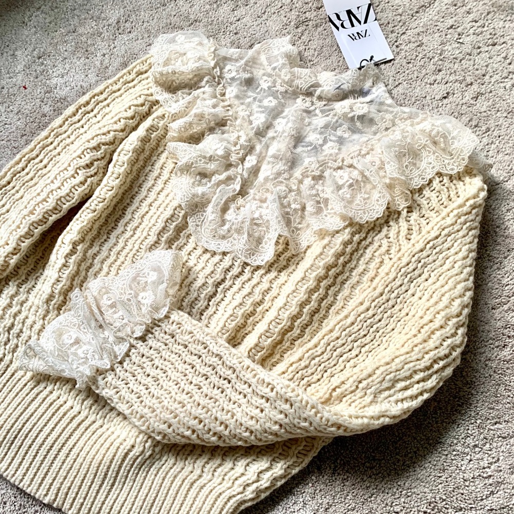Zara sweater w/Lace trim NWT